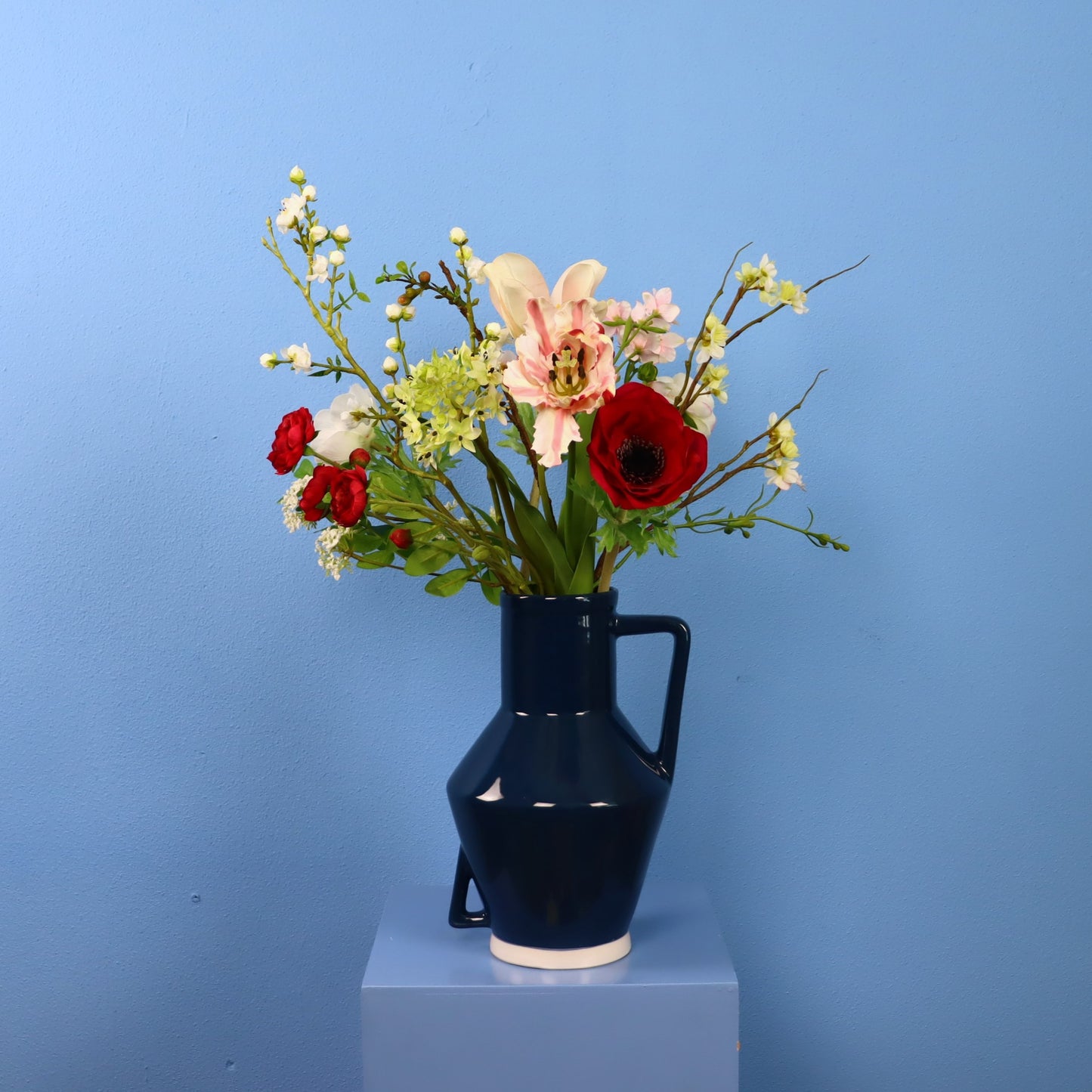 M - Tom | Return to Sender vaas met kunstbloemen | Medium
