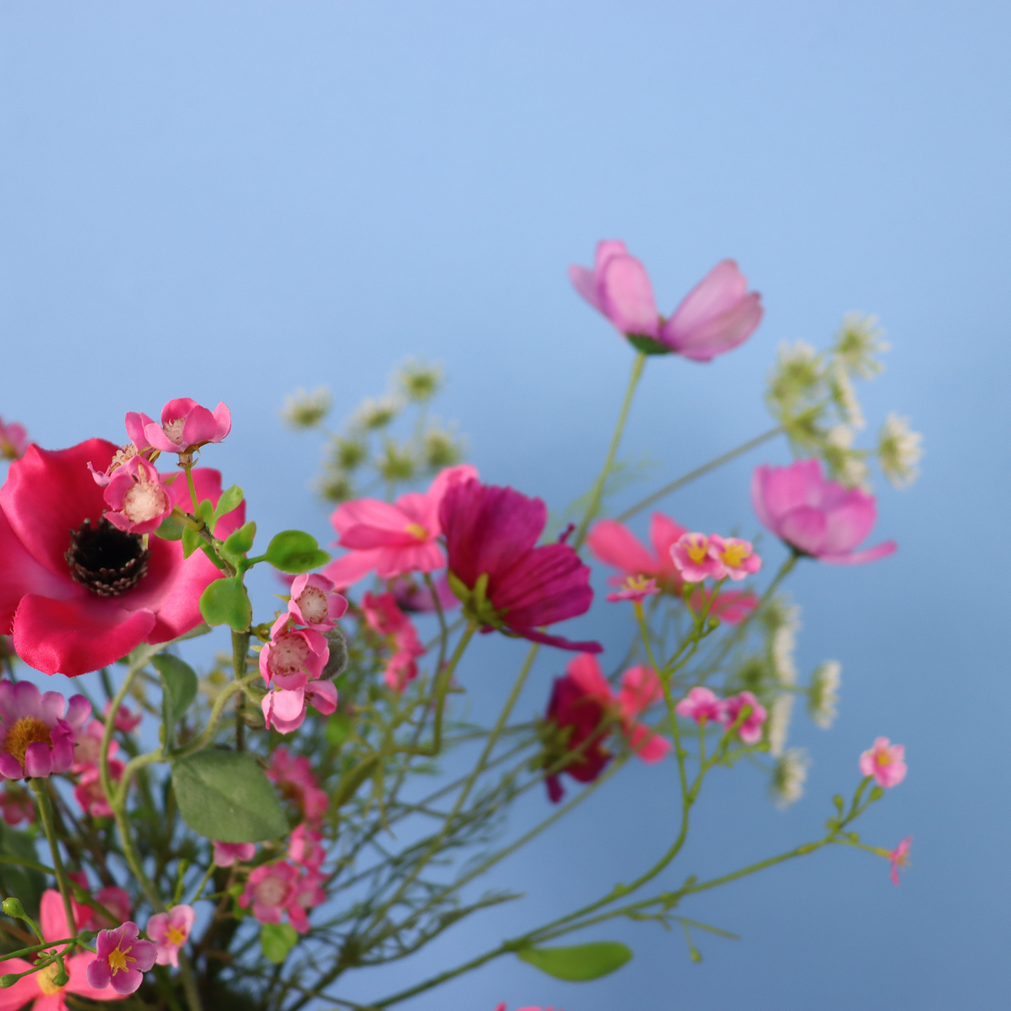 L - Güner | Return to Sender vaas met kunstbloemen | Large