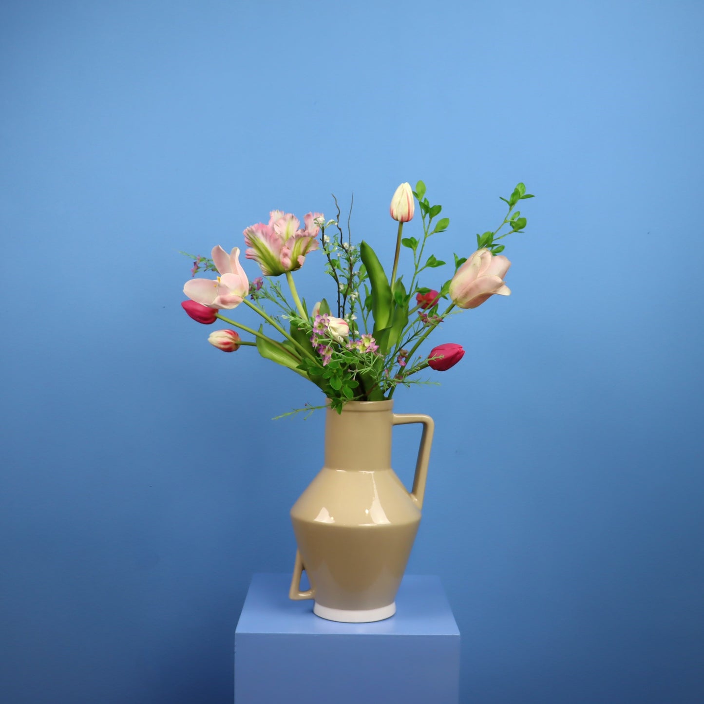 Beige Return to Sender Vaas Large | € 85