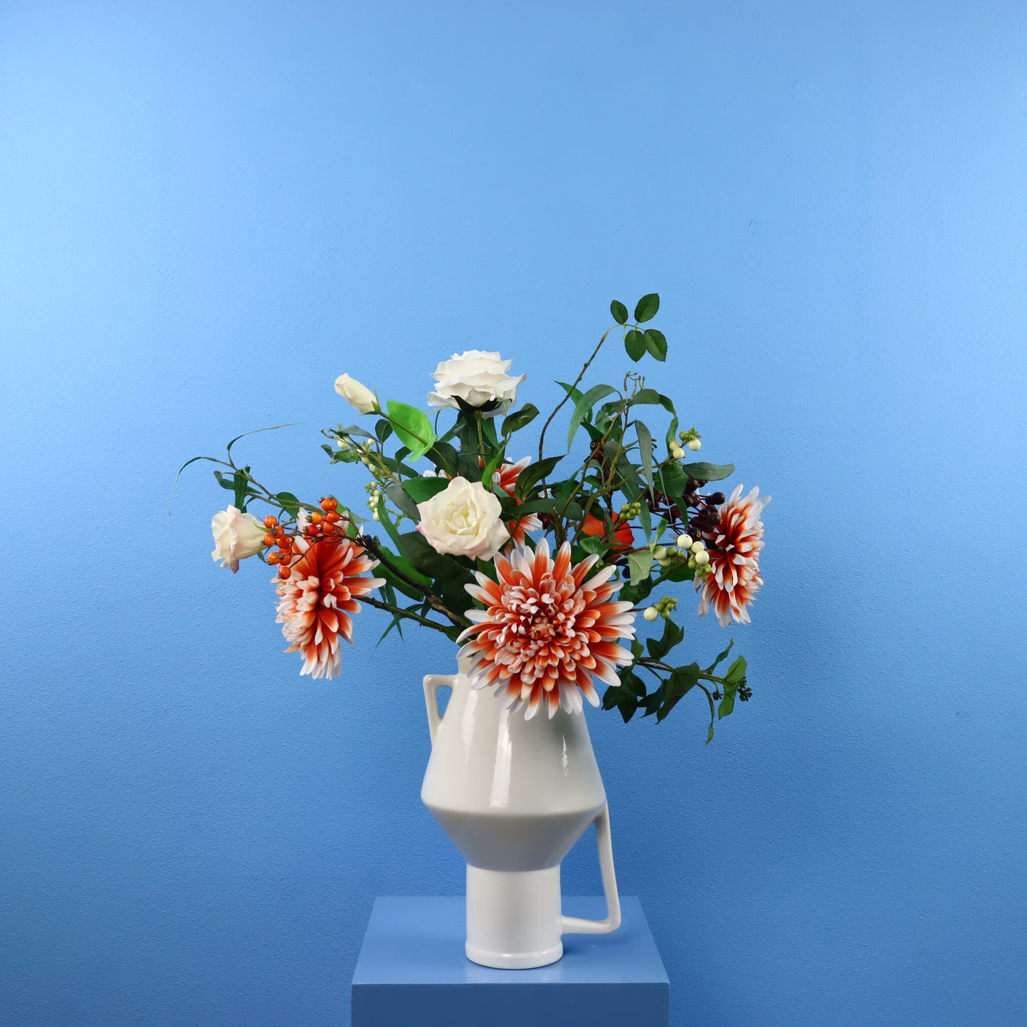 L - Tibo | Return to Sender vaas met kunstbloemen | Large