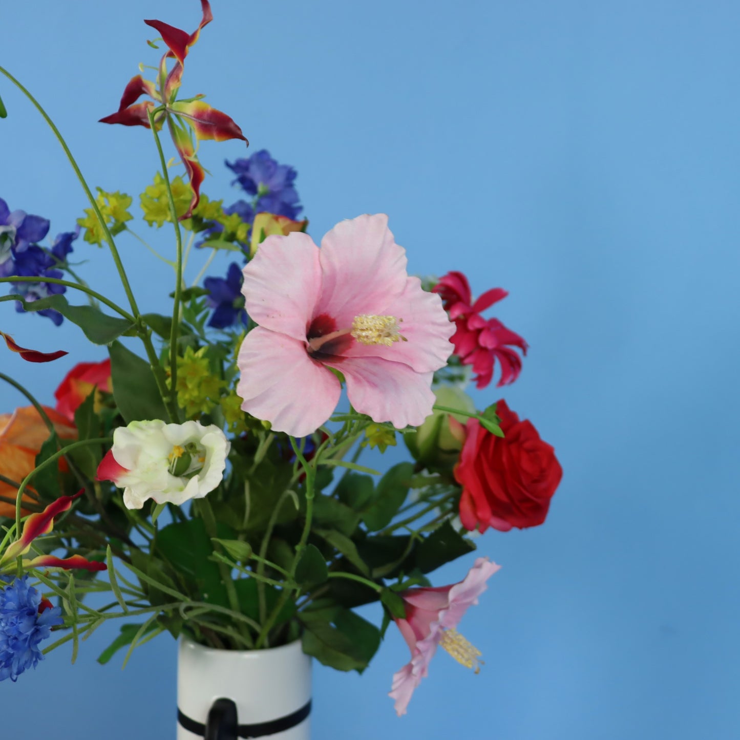 M - Fay | Kersten vaas met kunstbloemen | Medium