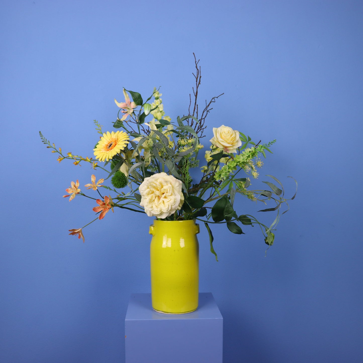 L - Bettina | Serax vaas met kunstbloemen | Large