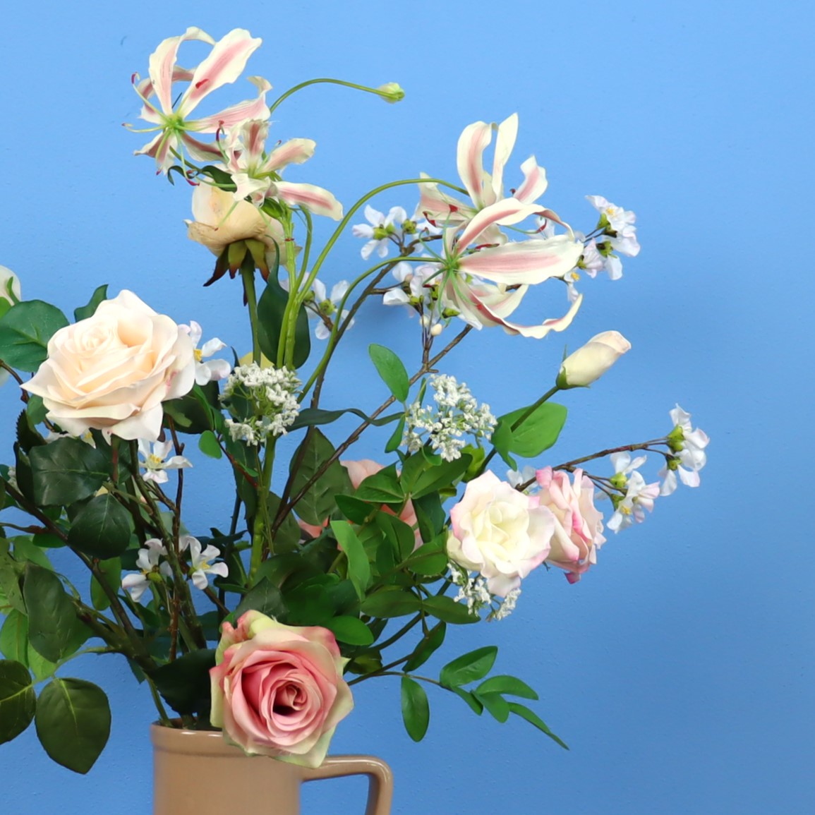 L - Moos | Return to Sender vaas met kunstbloemen | Large
