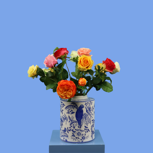 Kunstboeket Jochem in Delftsblauwe Kersten vaas, maat L – Reflower, abonnement op kunstbloemen