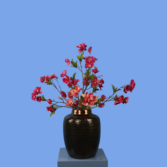 Kunstboeket Ans in donkerbruine glanzende vintage vaas, maat L – Reflower, abonnement op kunstbloemen