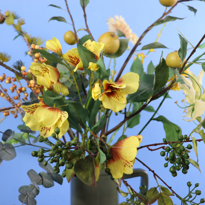 XL - Luuk | Return to Sender vaas met kunstbloemen | XL