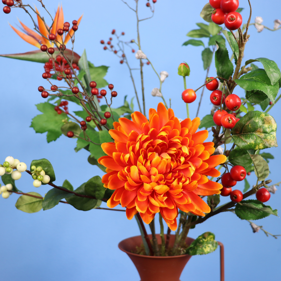 Kunstboeket Brenda in roestbruine metalen Pols Potten kan met oor, maat L – Reflower, abonnement op kunstbloemen