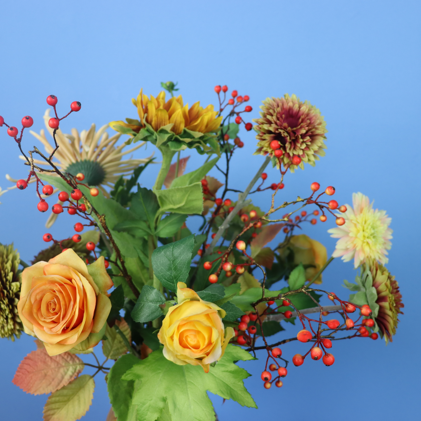 M - Hugo | Vintage vaas met kunstbloemen | Medium