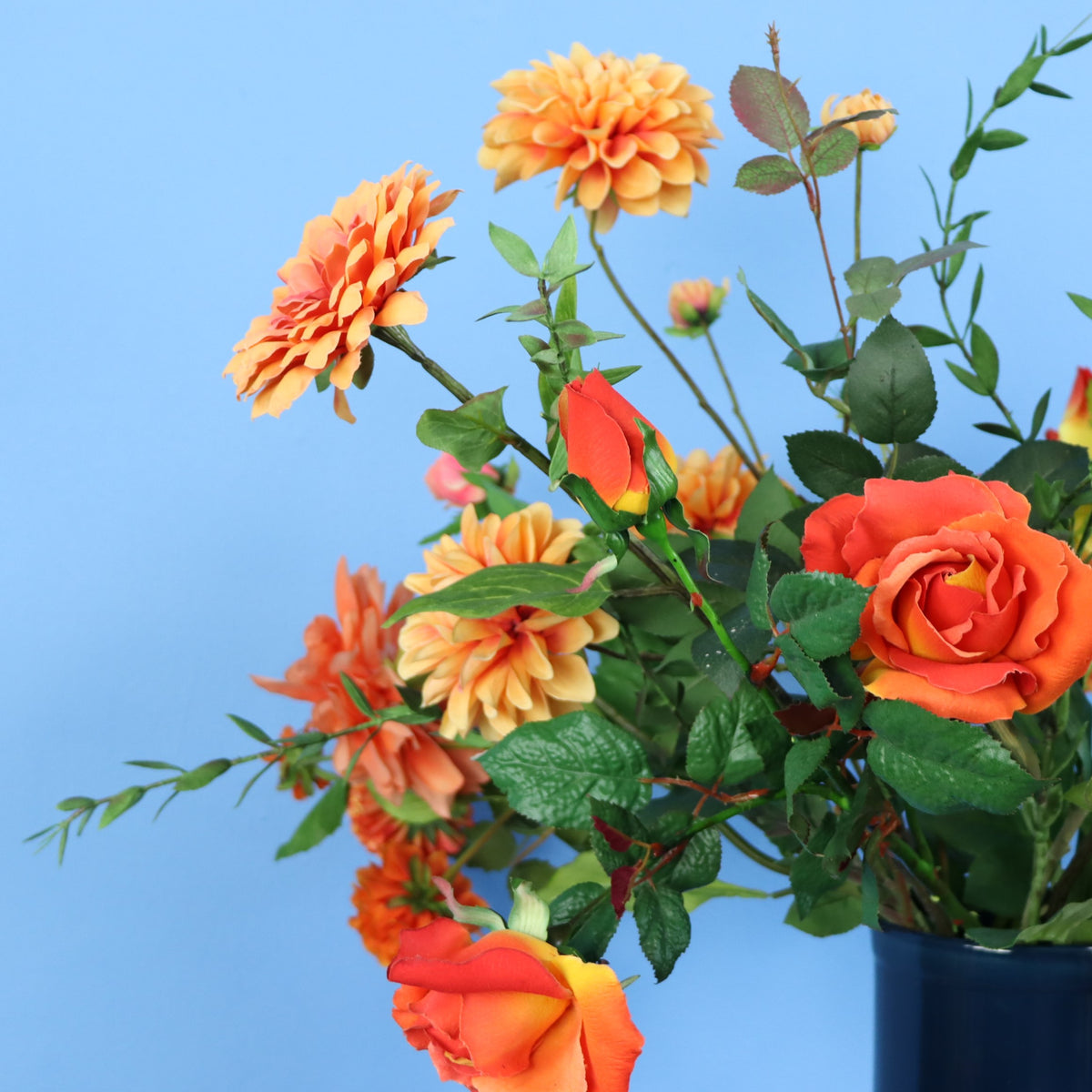 XL - Frenkie | Return to Sender vaas met kunstbloemen | XL