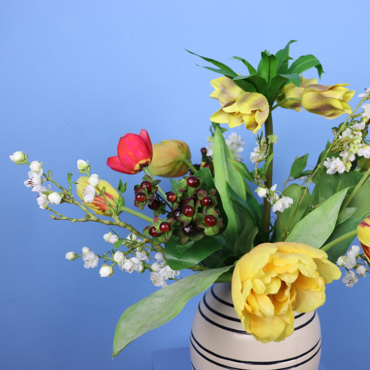 M - Sylvie | H&M Home vaas met kunstbloemen | Medium