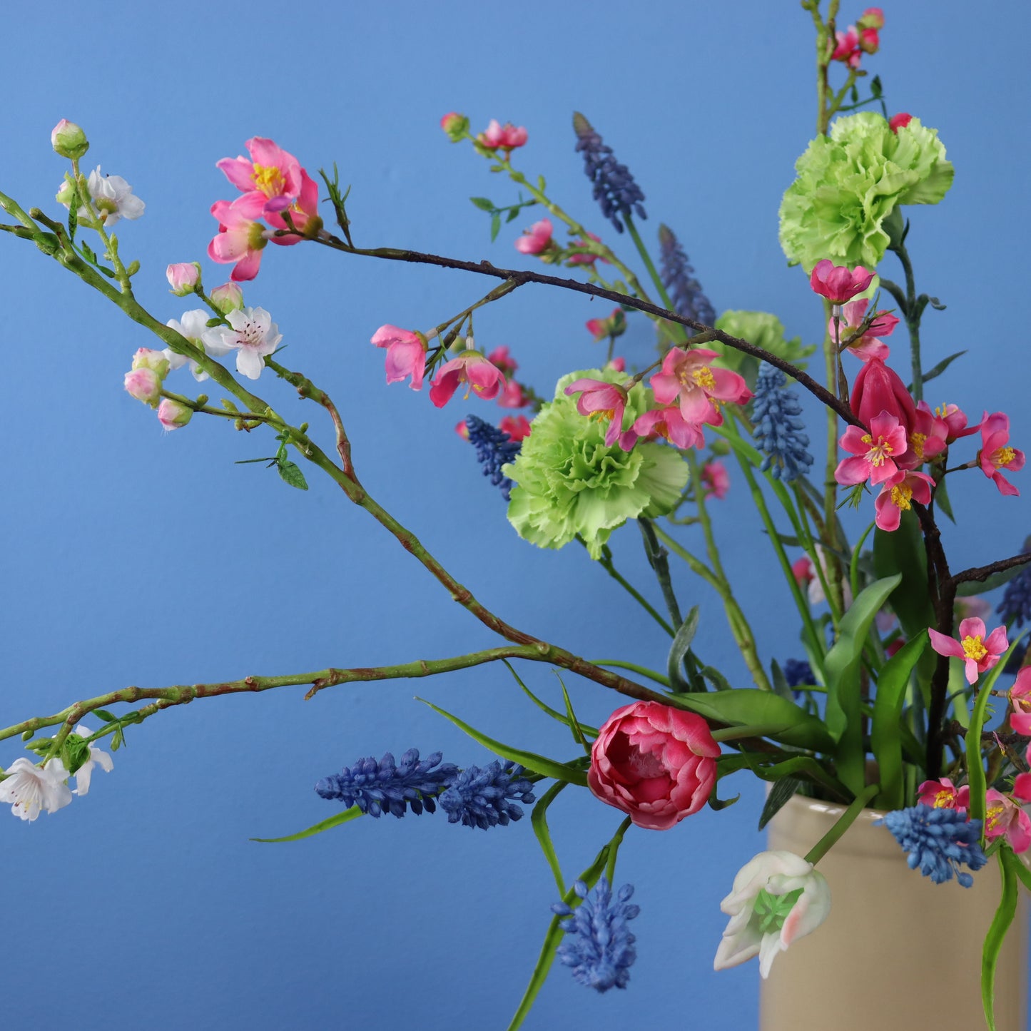 XL - Pascalle | Return to Sender vaas met kunstbloemen | XL