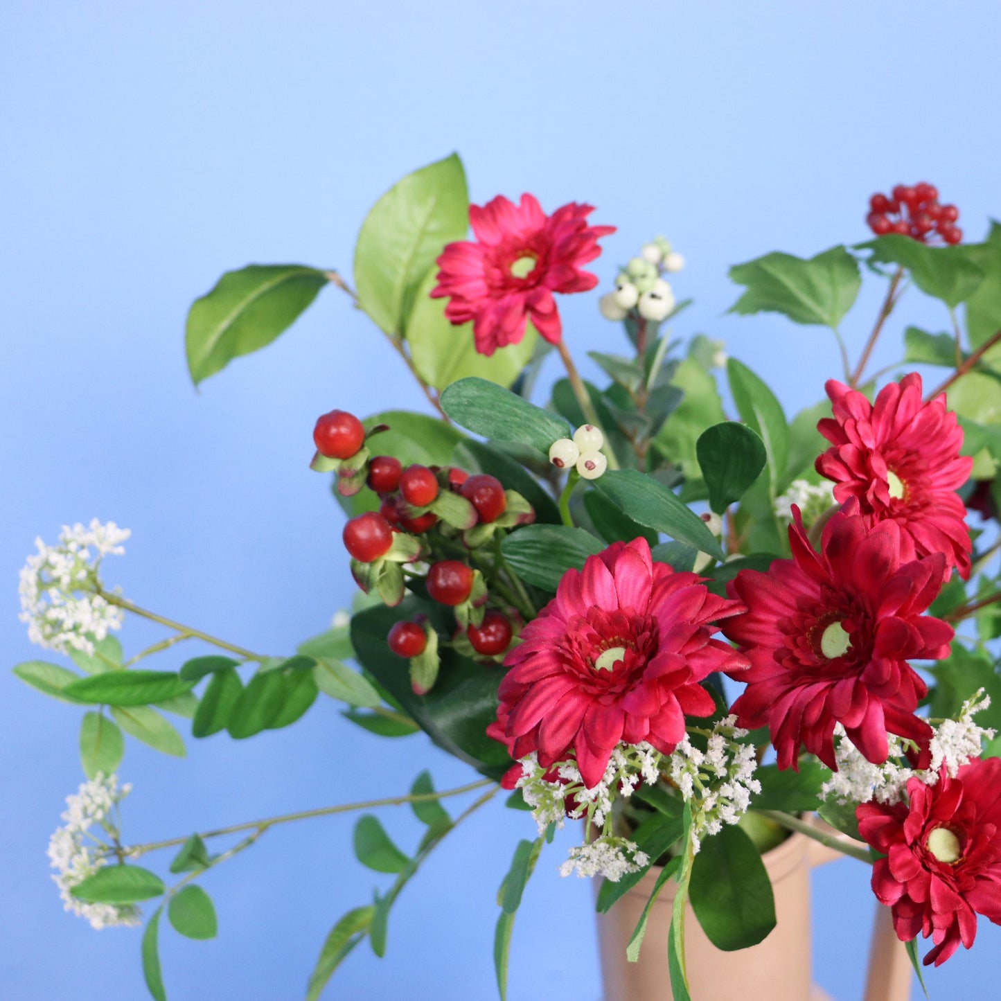 M - Malika | Return to Sender vaas met kunstbloemen | Medium