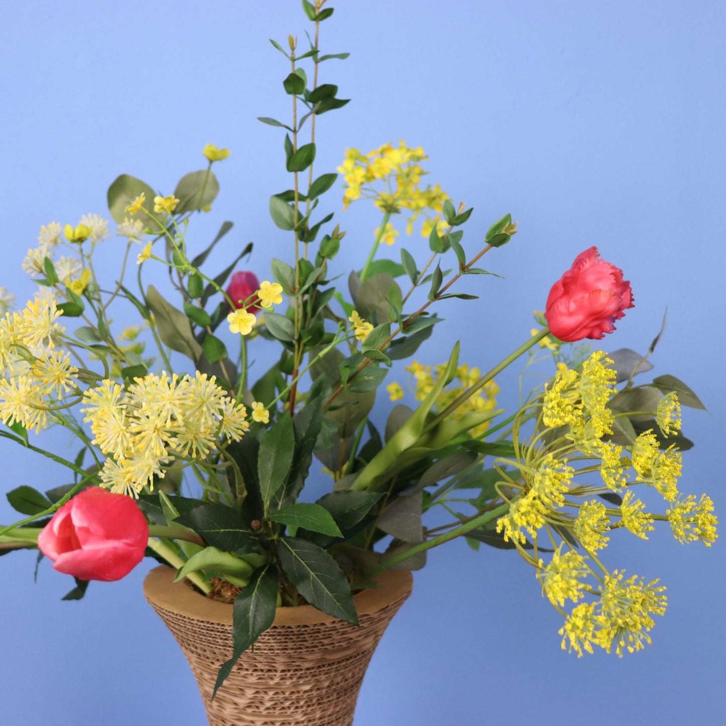L - Femme | Kartent kartonnen vaas met kunstbloemen | Large