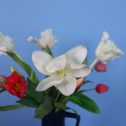 L - Yvette | Return to Sender vaas met kunstbloemen | Large