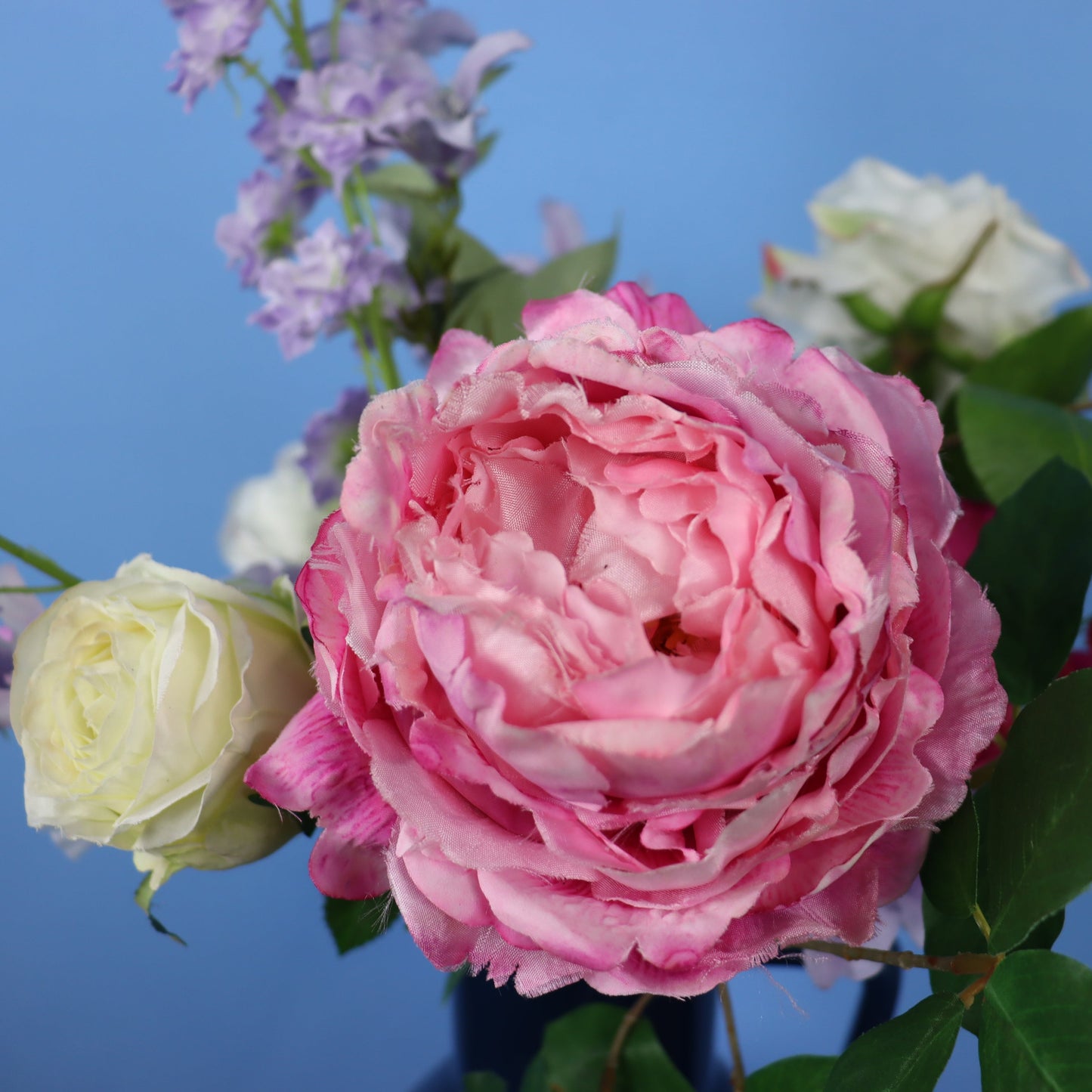 L - Jonah | Return to Sender vaas met kunstbloemen | Large