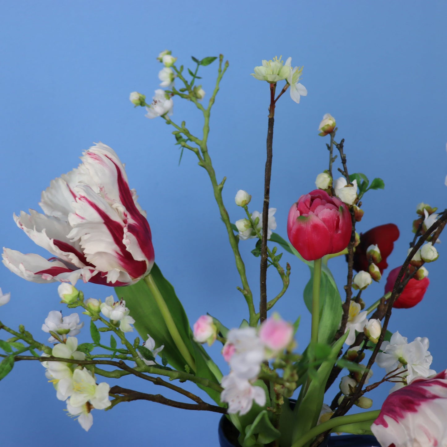 L - Roxanne | Return to Sender vaas met kunstbloemen | Large