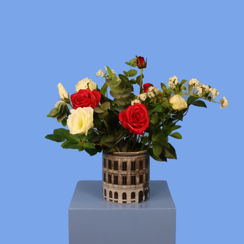 M - Molly | Vintage vaas met kunstbloemen | Medium