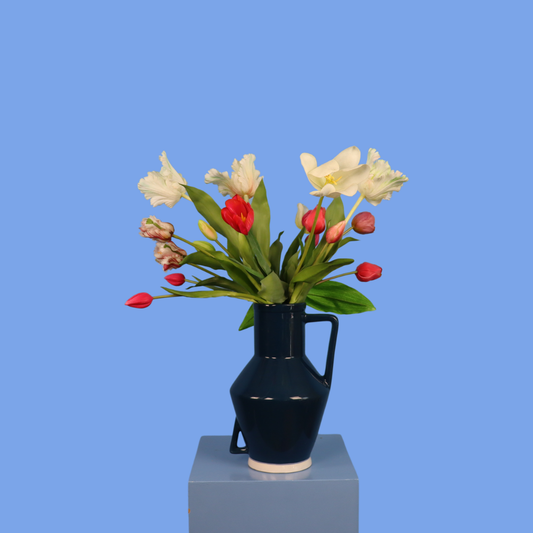 L - Yvette | Return to Sender vaas met kunstbloemen | Large