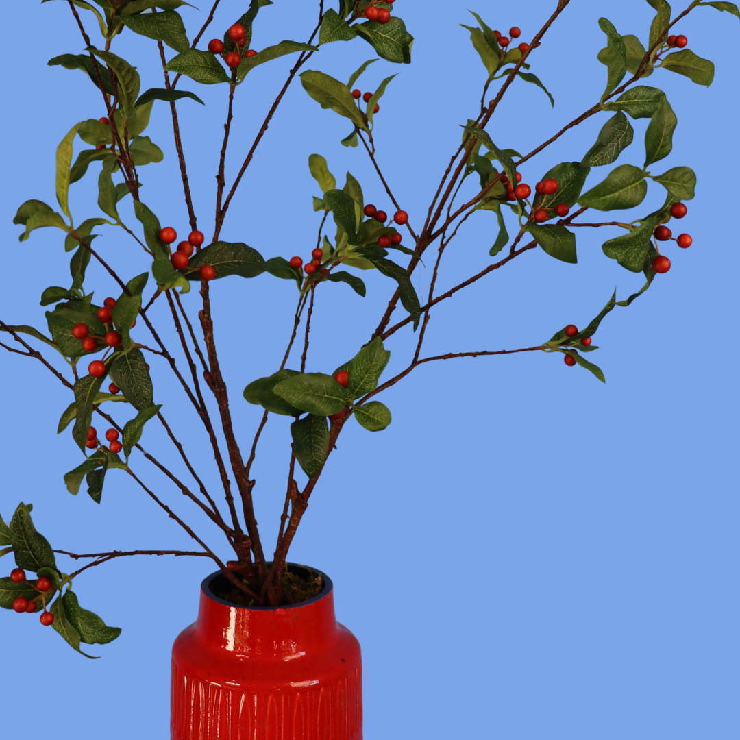L - Pernille | Rode vaas met kunstbloemen | Large